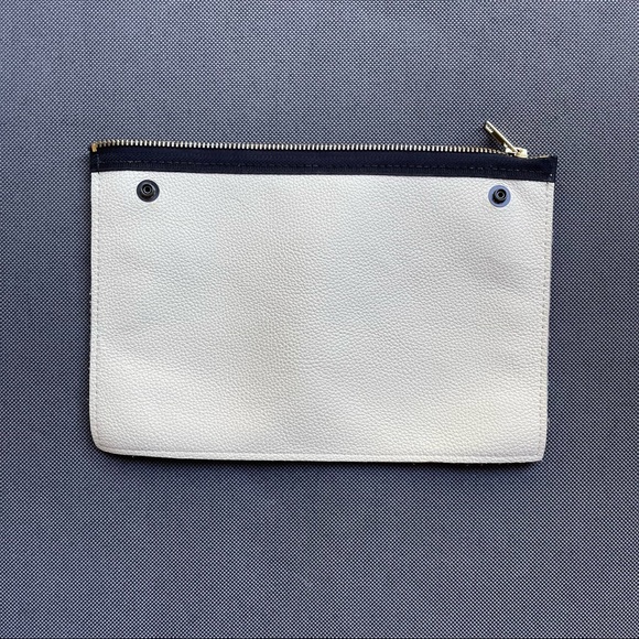 Ampersand as Apostrophe Sideways Tote, Cream - Picture 6 of 12